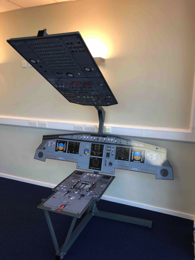 Cockpit Procedure Trainer A320 3