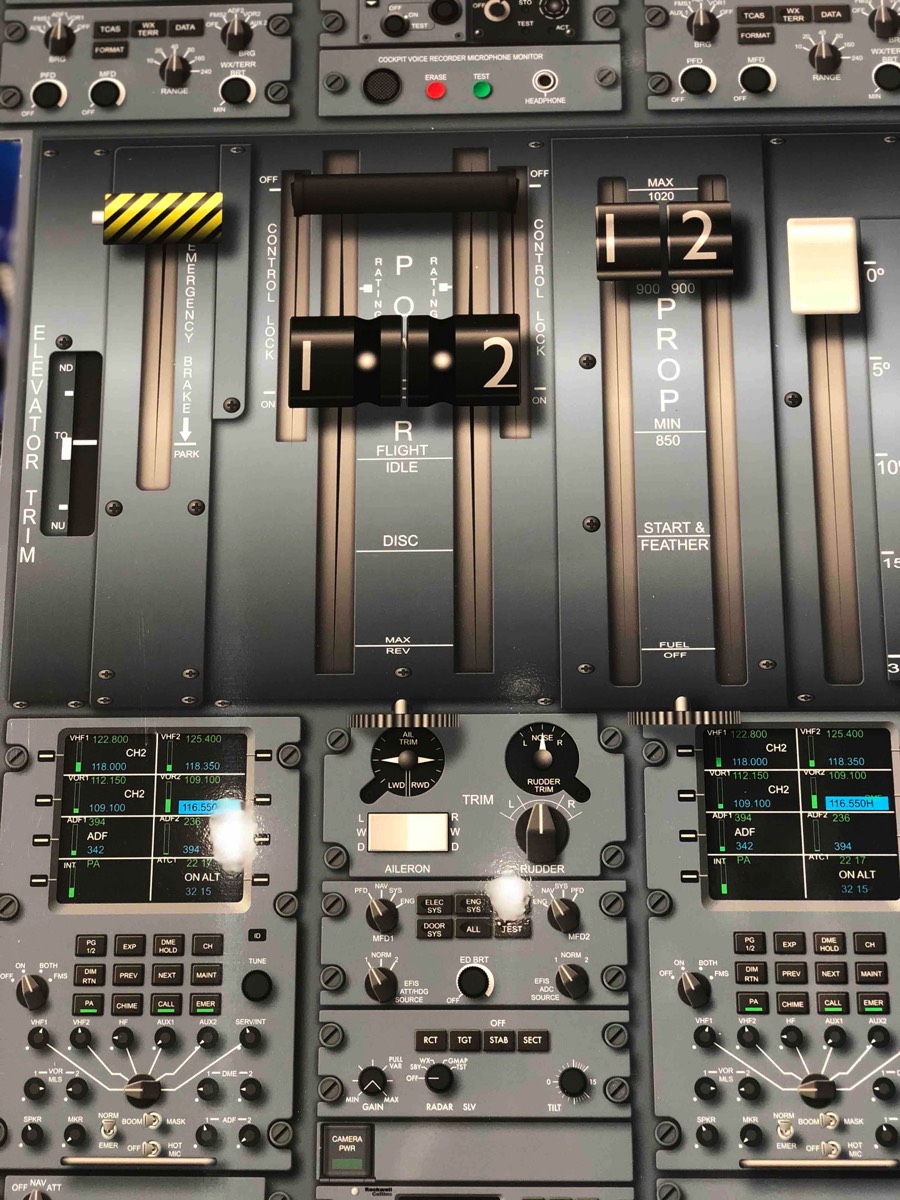 Q400 Cockpit Procedure Trainer Panel